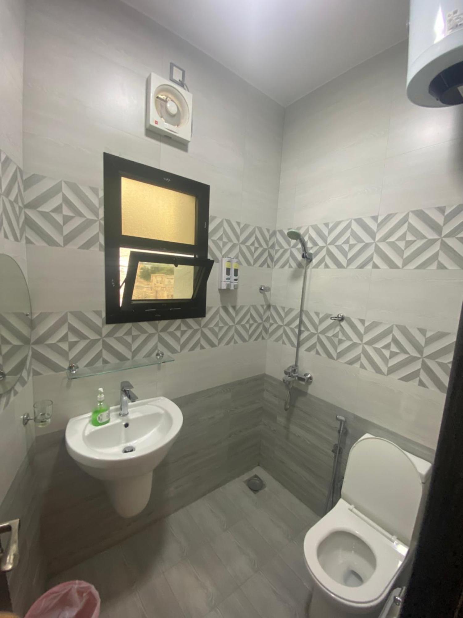 Tiwi Pearl Hotel Sur Exterior photo